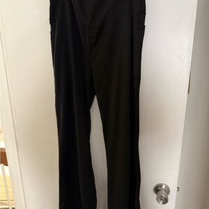 Black High-Waisted yoga pants flared